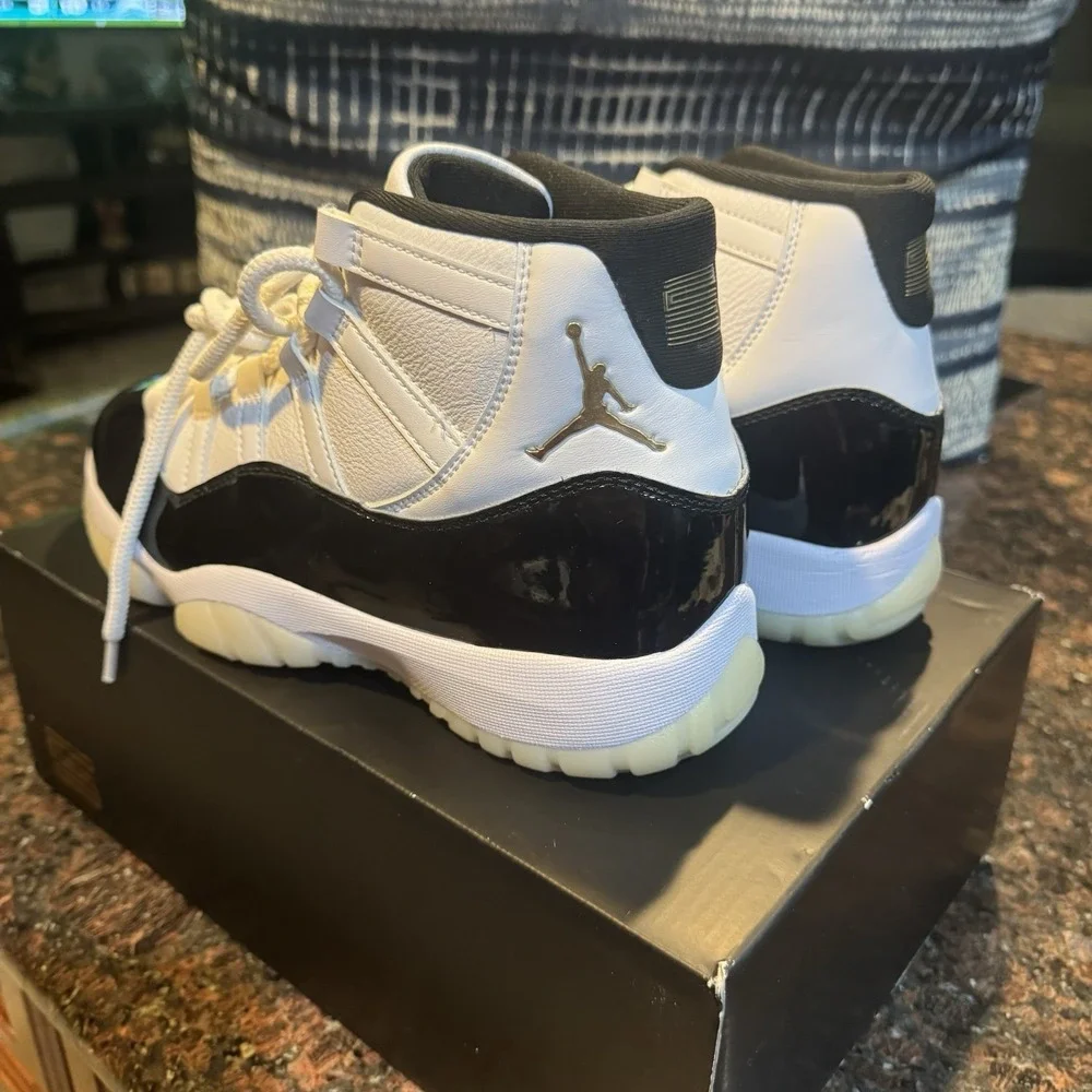Air Jordan‎ 11 Retro DMP Gratitude (2023)  Size 9 CT8012-170 Never Worn NIB